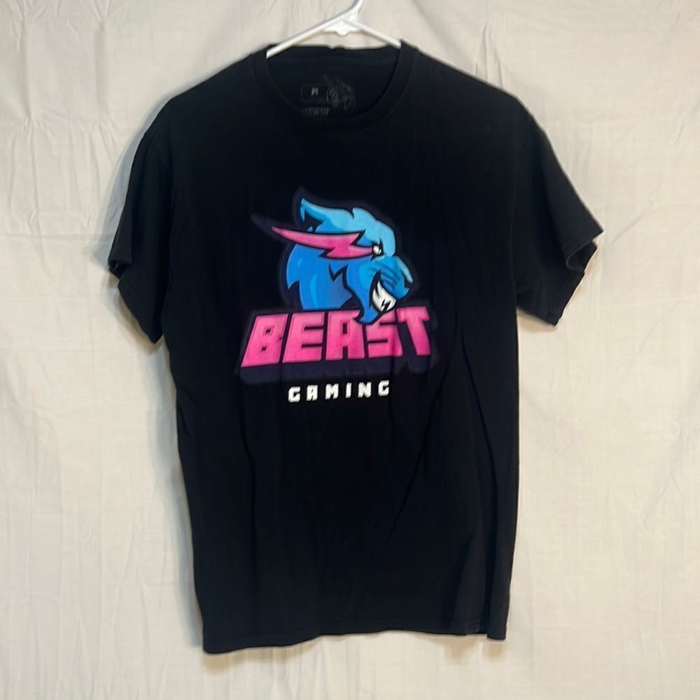 Beast gaming mens medium T-shirt‎